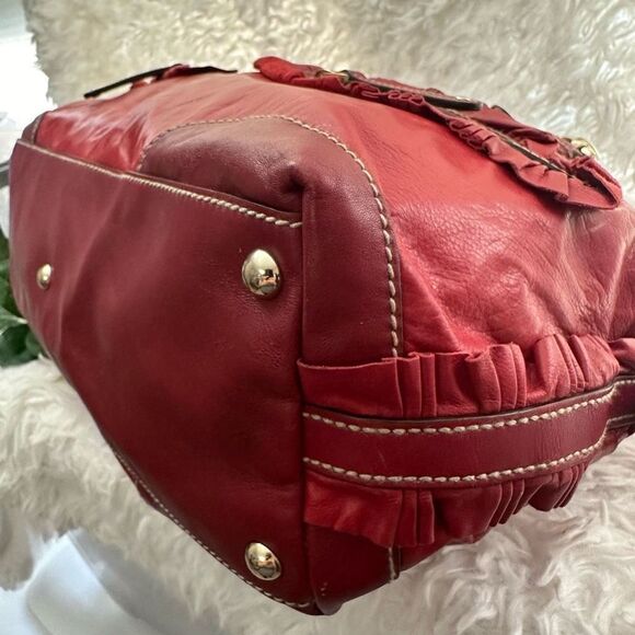 GUCCI‎ Red Leather Vintage Sabrina Top Handle Handbag Tote Ruffle Details - Picture 7 of 12